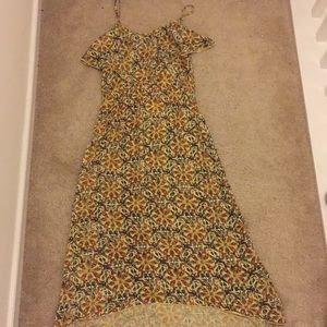 Printed asymmetrical maxi dress with ruffle.